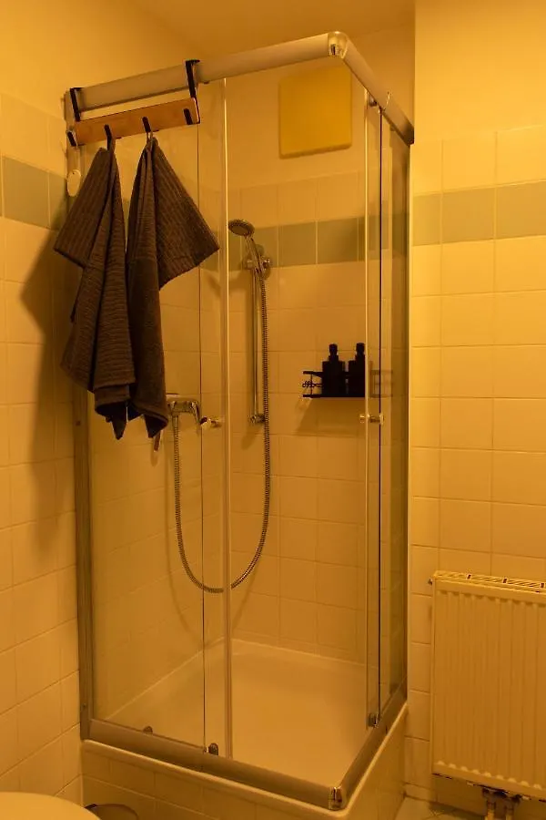 Modern - Neu - Gemutlich - Self Checkin - Zentral - Strassenbahn 38 Zum Ring Apartment Vienna