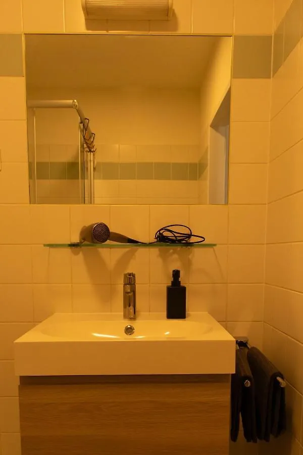 Modern - Neu - Gemutlich - Self Checkin - Zentral - Strassenbahn 38 Zum Ring Apartment Vienna